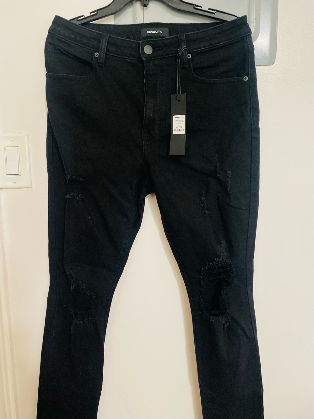 Fashion Nova Men’s Black Skinny Distressed Jeans